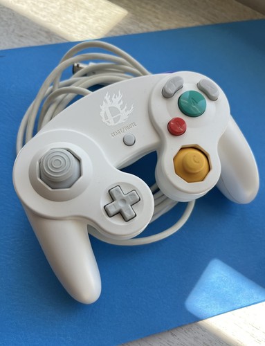 Nintendo gamecube controller - nintendo,